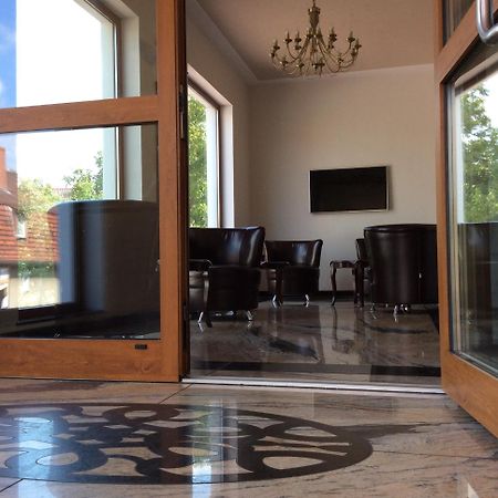 Hotel Jankow Жары Экстерьер фото
